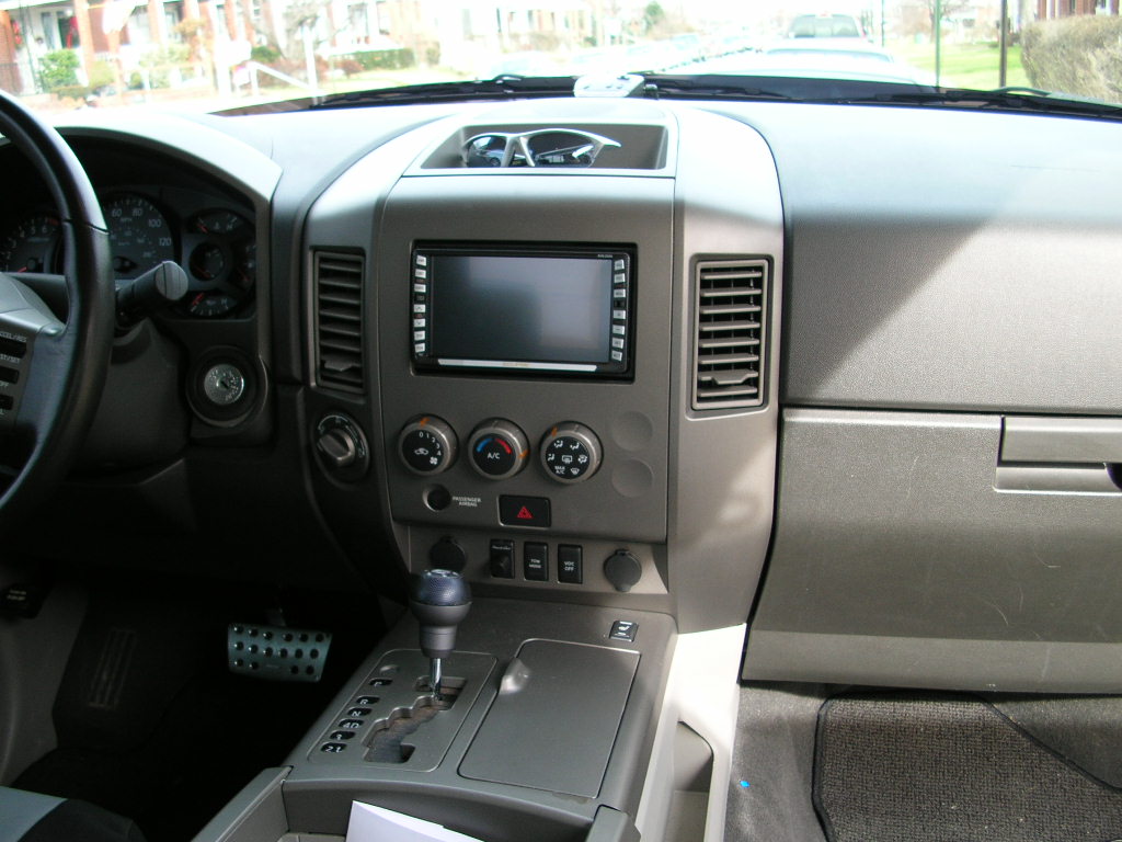 2005 Nissan titan navigation system